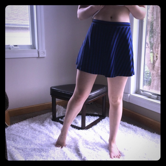 Forever 21 Skirt Size XS - Picture 3 of 5